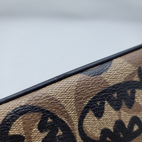 *Sample* Coach Large Pouch In Signature Canvas With Rexy By Guang Yu - Picture 10 of 10